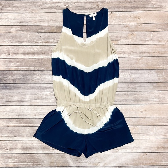 Joie Silk Tie Dye Sleeveless Scoop Neck Isidora Romper XS Ivory Beige Navy FLAWS - Picture 3 of 13